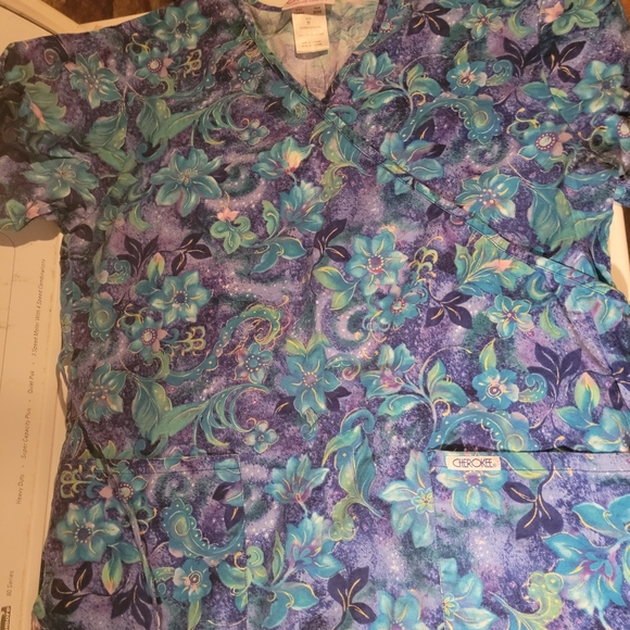 Life Style Scrub - Picture 2 of 4